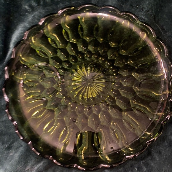 Fairfield Avocado Green by ANCHOR HOCKING Pair of Snack Plates - Picture 3 of 7